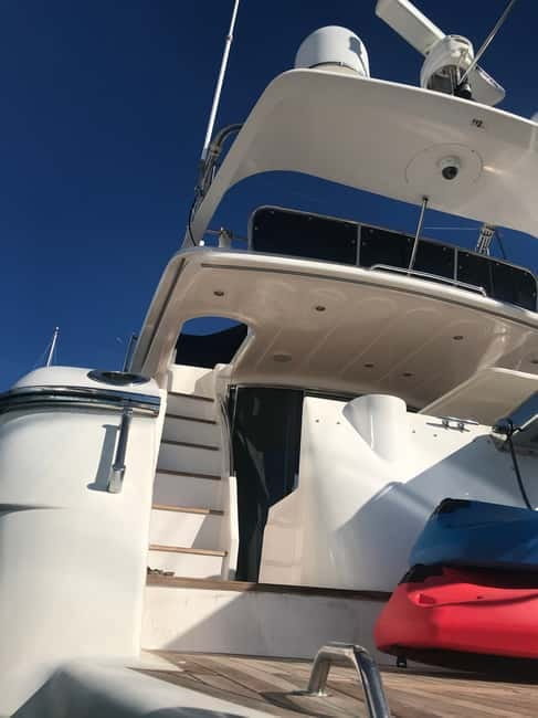 Elounda: VIP Motor Yacht Charter - 54 feet - 10 Guests - Key points / Takeaways