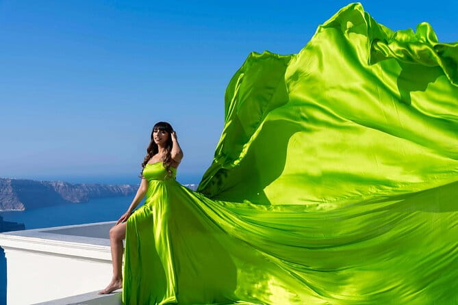 Set out on a Flying Dress Photoshoot in Santorini - Who Is This Experience Best For?