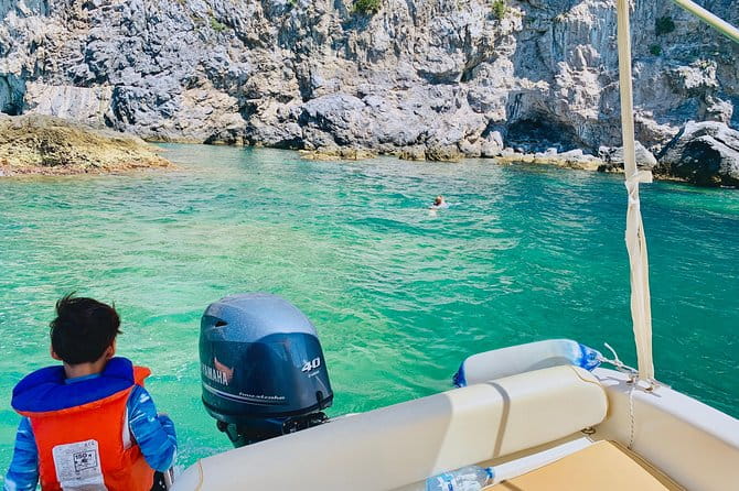EN 21 boat rental without license on the Amalfi coast - A Closer Look at the EN 21 Boat Rental on the Amalfi Coast