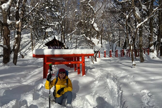 EN/CN Guided Snowshoeing and Snow Monkey Tour in Nagano - Meeting and Pickup