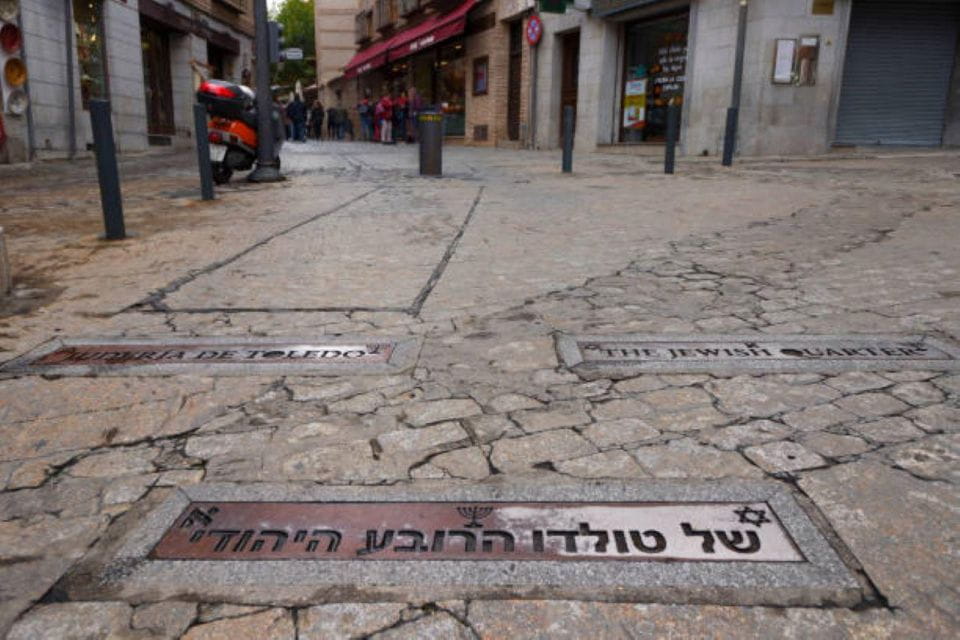 English Tour - Toledo Complete + Visit Casa Palacio - Cultural Significance