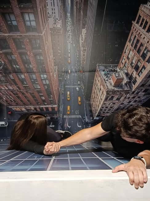 Entrance to the Bilbao Illusions Museum - Key points / Takeaways