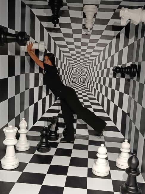 Entrance to the Bilbao Illusions Museum - FAQ