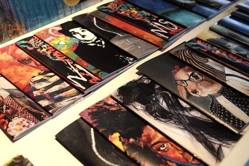 Entrance to the Roots Gallery + 1 glass of wine with snacks + 1 fine art print - Price and Logistics: What to Keep in Mind