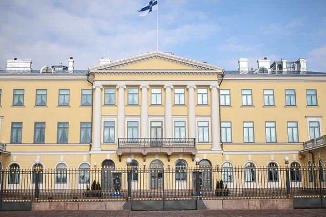 Epic Helsinki: English Speaking Walking Tour - Key Points