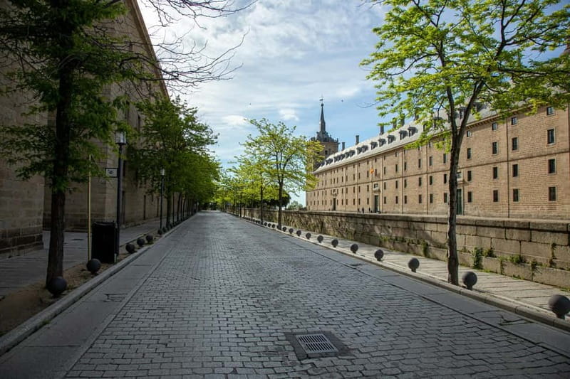 Escorial & Valley of the Fallen: Private tour from Madrid - Key Points / Takeaways