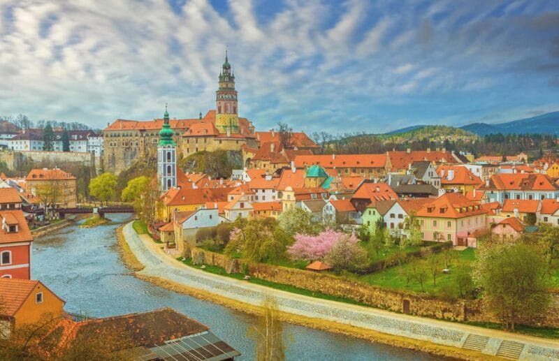 eský Krumlov Family Discoveries: A Walk Through History - Price and Value Considerations