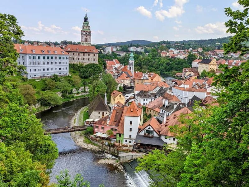 eský Krumlov: Private Day Trip from Prague with Local Guide - Key points / Takeaways