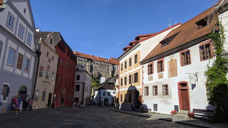 eský Krumlov: Private Day Trip from Prague with Local Guide - Practical Tips for a Smooth Trip
