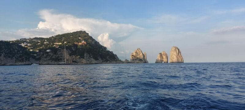Esperienza Privata a Capri in Barca con Gozzo Classico 3H - Hidden Gems and Swimming Spots