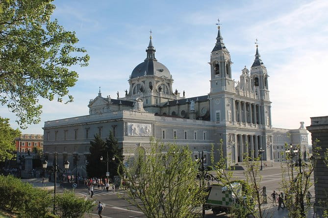 Essential Madrid: Walking Tour - Key Points / Takeaways