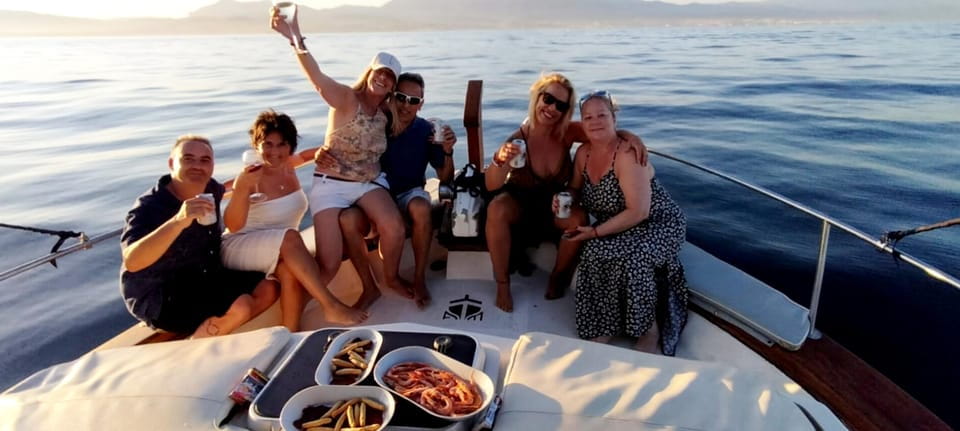 Estepona: Boat Trip Dolphin Search With Drink and Snacks - Itinerary Highlights