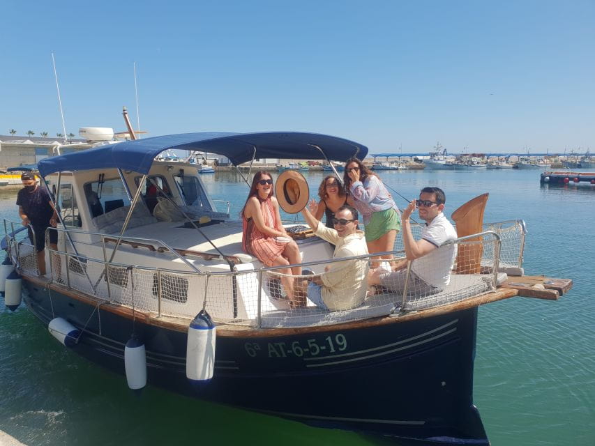 Estepona: Boat Trip Dolphin Search With Drink and Snacks - Customer Experience