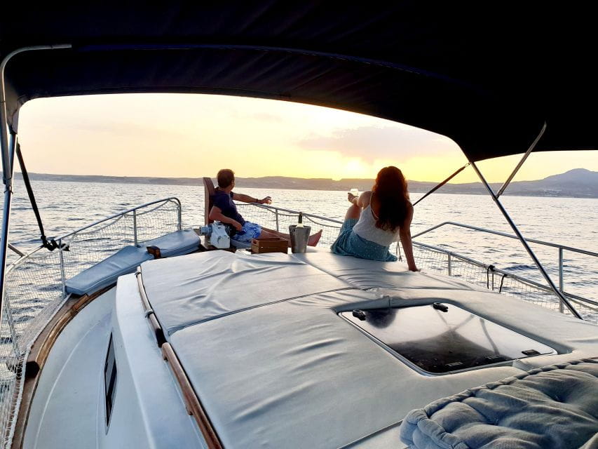 Estepona: Boat Trip Dolphin Search With Drink and Snacks - Inclusions and Services