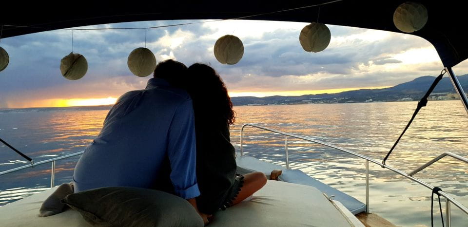 Estepona: Sunset Boat Trip & Cava & Tapas - Onboard Amenities