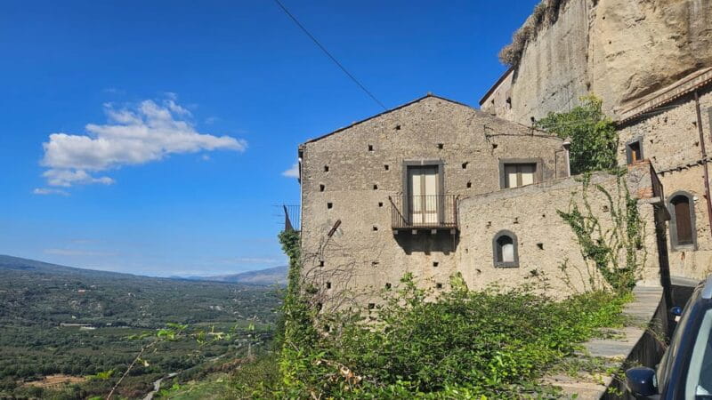 ETNA VILLAGES: OIL & RICOTTA TASTING with Lunch - FAQs