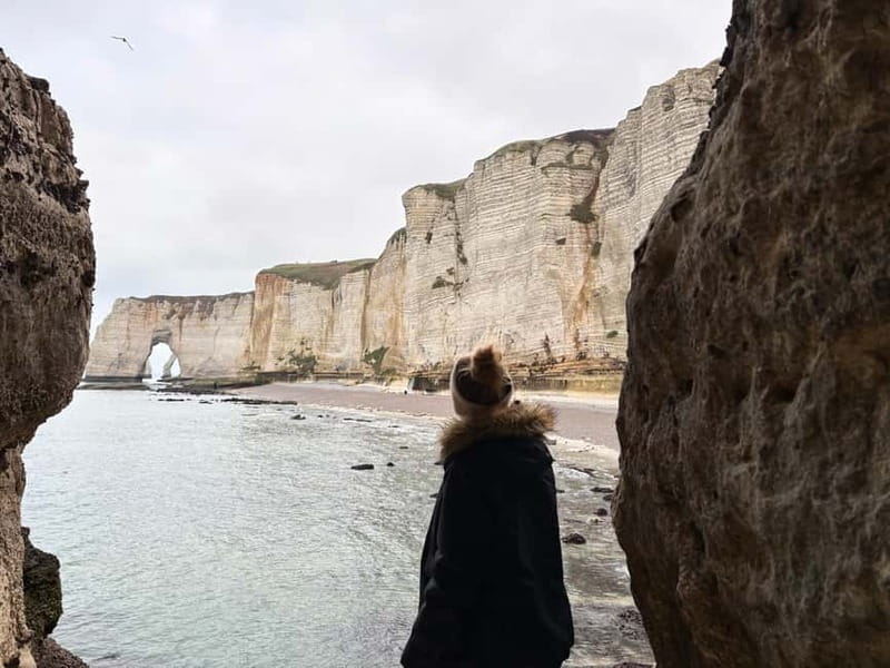 Étretat: Hike along the legendary cliffs of Étretat! - The Value of the Guided Experience