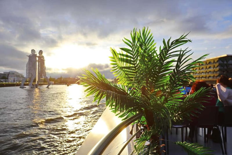 Evening Boat Tour 1.5 hour with our solarcatamaran - Frequently Asked Questions