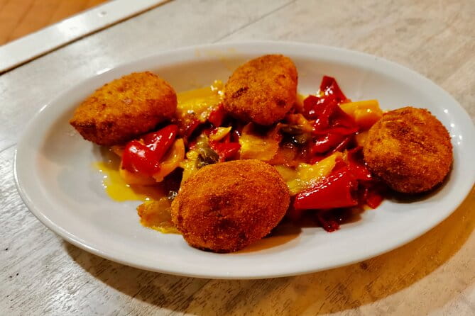 Evening Flavors of Naples: Guided Food Tour and Wine Tasting - Key Points