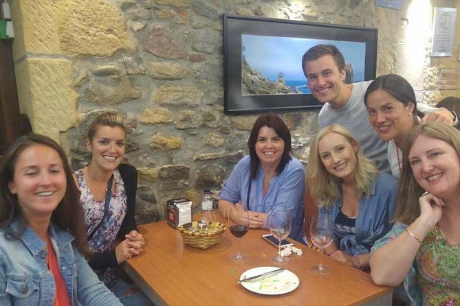 Evening Pintxo-Tapas Tour With Discover San Sebastian - Small Group Size
