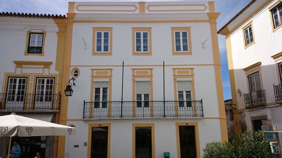 Evora: City Highlights Private Walking Tour - Inclusions and Highlights