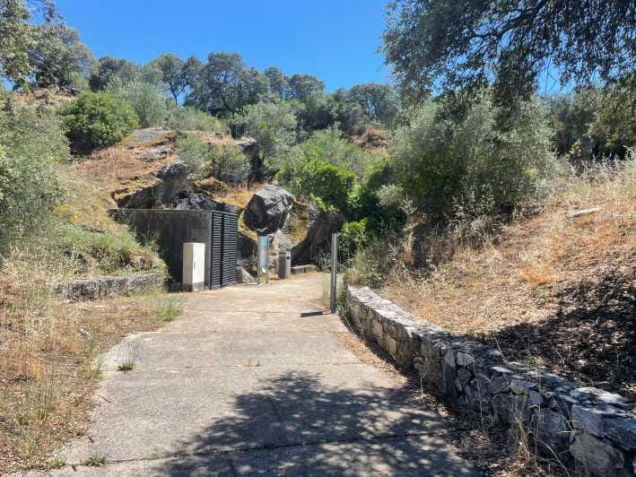 Évora or Montemor: Guided Tour of the Escoural Caves - Key points / Takeaways