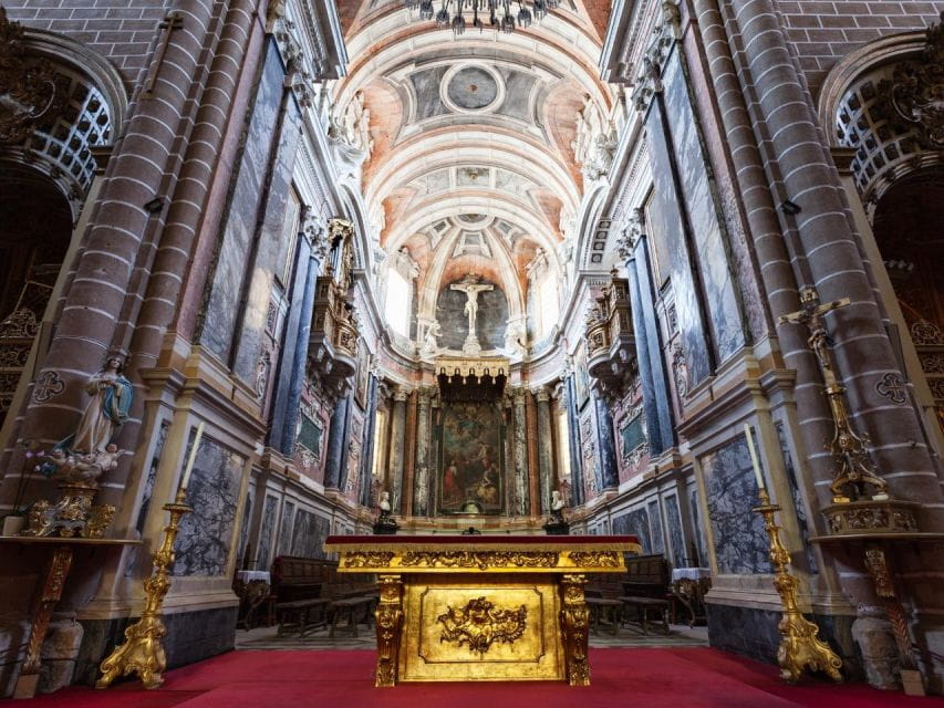 Évora With Wine Tasting - Full Day Private Tour - Roman Temple of Évora