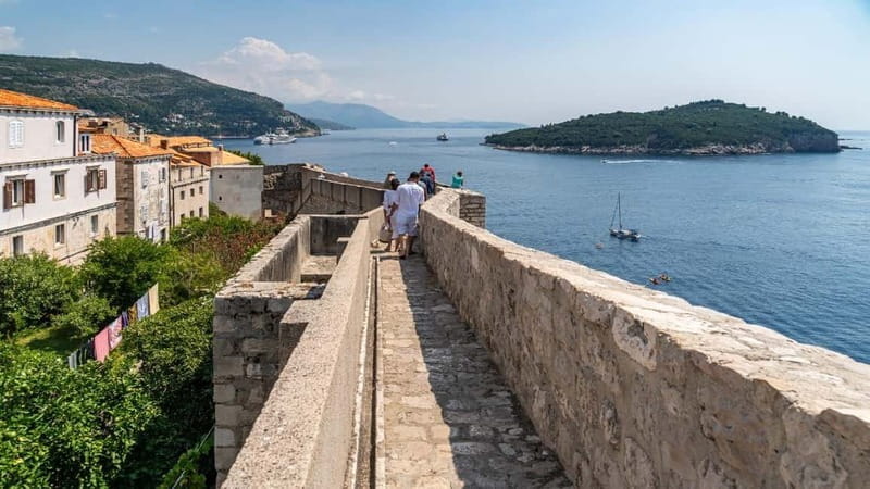 Exclusive 4-Hour Tour of Dubrovniks Old Town & City Views - Exploring Dubrovniks Old Town: A Walk Through Time