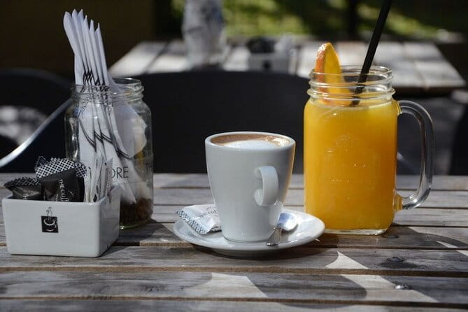 Exclusive Alcazar with breakfast or afternoon coffee in gardens - FAQ