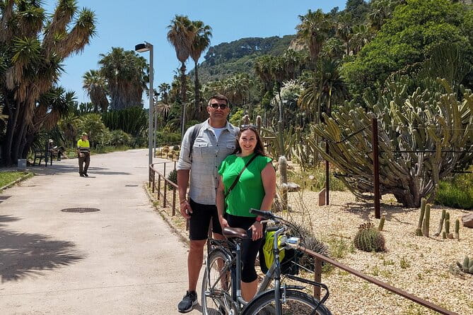 Exclusive Barcelona Bicycle Food tour: 6 neighbourhoods + food - Ending at Barceloneta with a Feast