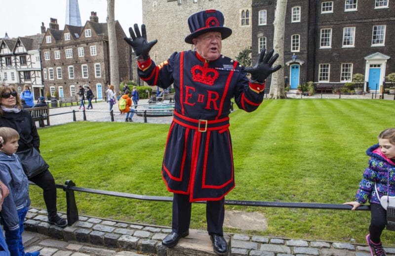 Exclusive Beefeater Meet & Greet at the Tower of London - Logistics, Pricing, and Tips