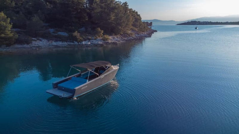 Exclusive Blue Lagoon Luxury Boat Tour from Split - Sunken Ship and Hidden Gems at Neujam Bay