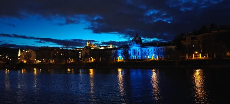 Exclusive Christmas cruise with Christmas Eve buffet - Scenic Views: Charles Bridge, Prague Castle, and Beyond