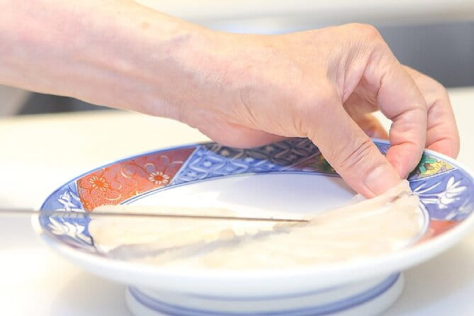 Exclusive Japanese Pufferfish Dining Experience in Tokyo - Dining Logistics