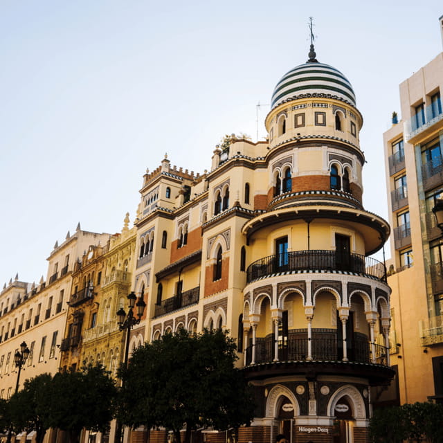 Exclusive Seville: Hidden Gems and Iconic Landmarks Tour - Exploring Seville’s Iconic Landmarks with a Local Guide