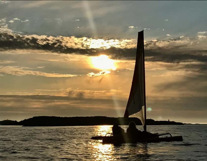 Exclusive to Norway, Sommarøy: Midnight sun in a Hobie sailing kayak. - Practical Tips for Your Midnight Sun Kayak Trip