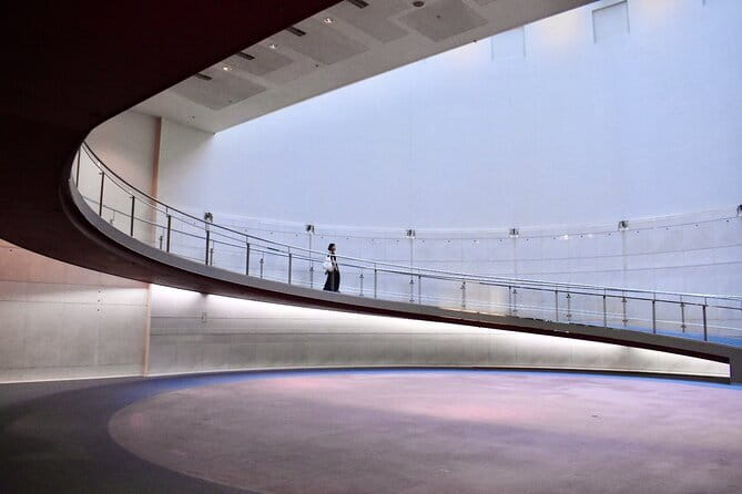 Exclusive Tokyo Architectural Tour With a Japanese Architect - Accessibility and Mobility Considerations