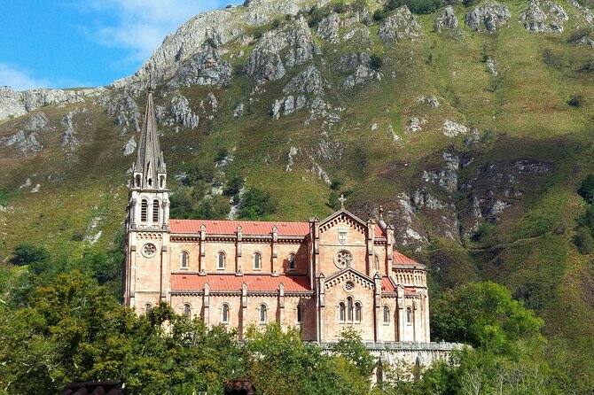 Excursion to the Lakes of Covadonga and Cangas De Onís From Oviedo - Memorable Moments