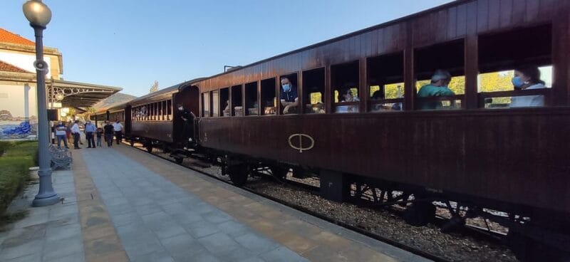 Experience in Pinhão: Wine Tasting, Lunch and Rabelo Boat - Exploring the Douro Valley: A Day in Pinhão