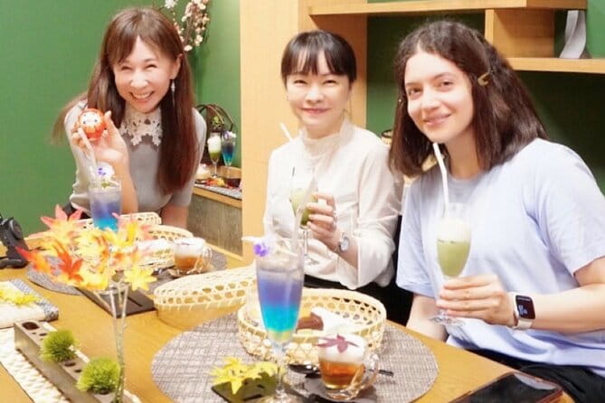 Experience Japan Sakura and Maple Drinks Cute Animal Treats - Accessibility and Medical Considerations