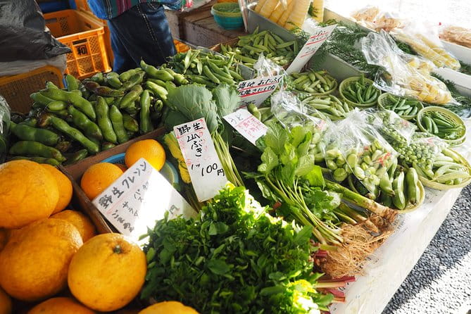 Experience the Energy of Kochi: Sunday Market Tour Includes Kochi Castle - Savoring Local Cuisine at Hirome Ichiba