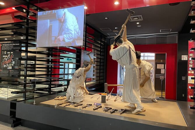 Experience the Soul of the Sword-smith : Samurai Spirit in Seki - Appreciate the Dedication of Sekis Sword-smiths