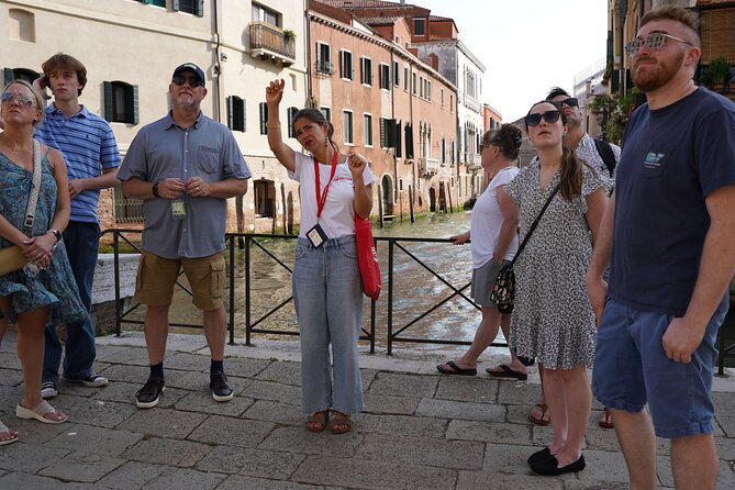 Experience Venice Like A Local: Small Group Cicchetti & Wine Tour - Gondola Ferry Ride
