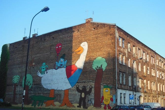 Exploration tour through the district of Praga - authentic and legendary - Jewish Heritage Thats Still Visible Today