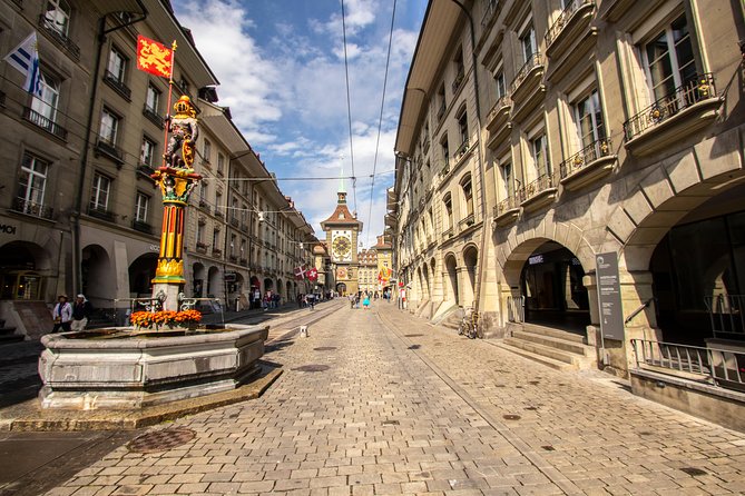 Explore Bern in 60 Minutes With a Local - Group Size and Highlights