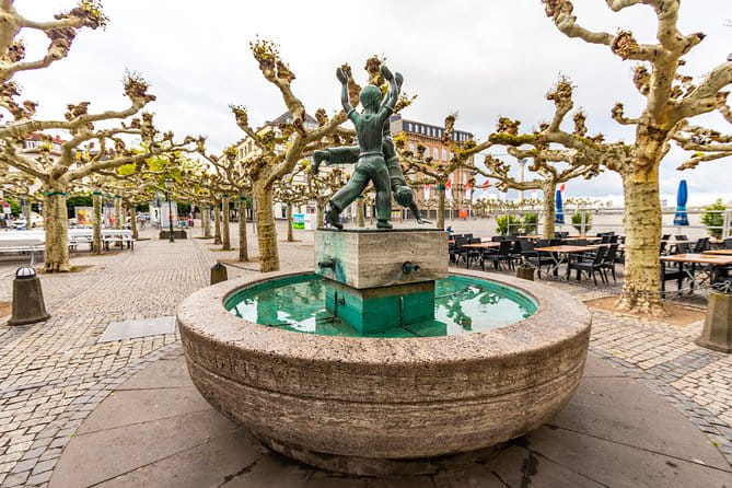 Explore Dusseldorfs Art and Culture with a Local - Price and Value Considerations