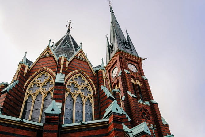 Explore Gothenburg in 60 minutes with a Local - Who Should Consider This Tour?