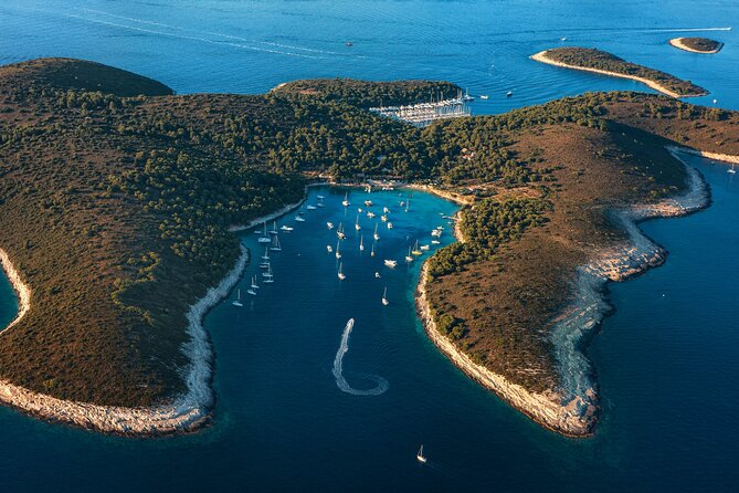 Explore Hvar, Brac and Solta on the Private Boat Trip - Unique Experience - Positive Customer Reviews and Ratings