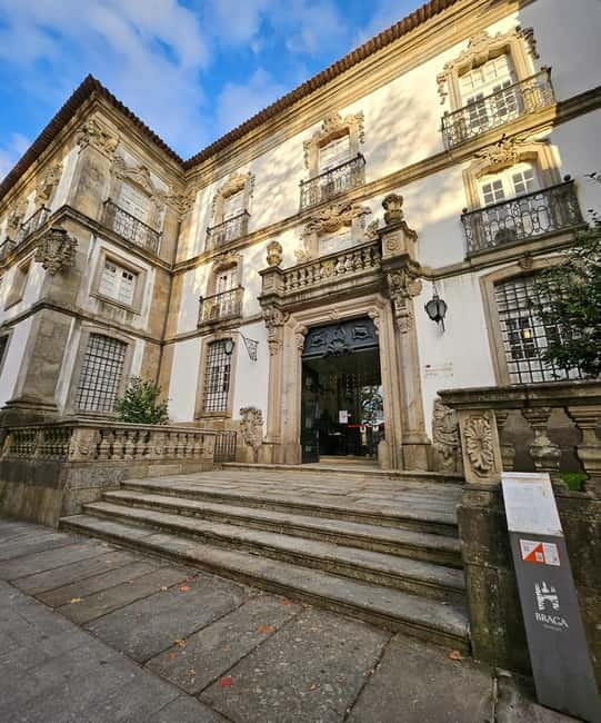 Explore Portuguese Rome in the city of Braga - Ending at Rua do Souto and Local Recommendations