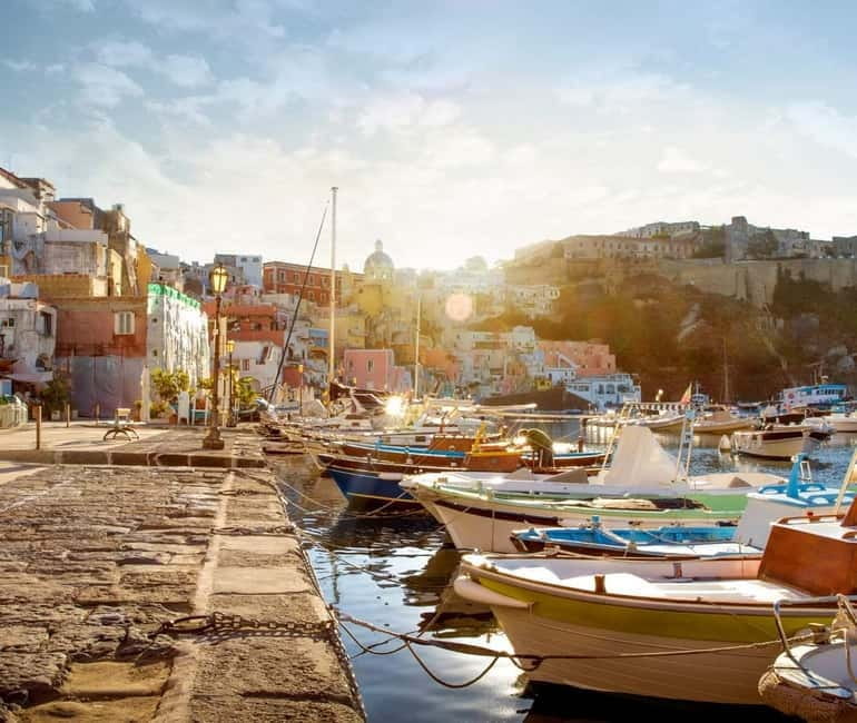 Explore Procida: Culture, Colors and Crystal Waters - The Culinary Experience: Fresh Flavors and Local Wines
